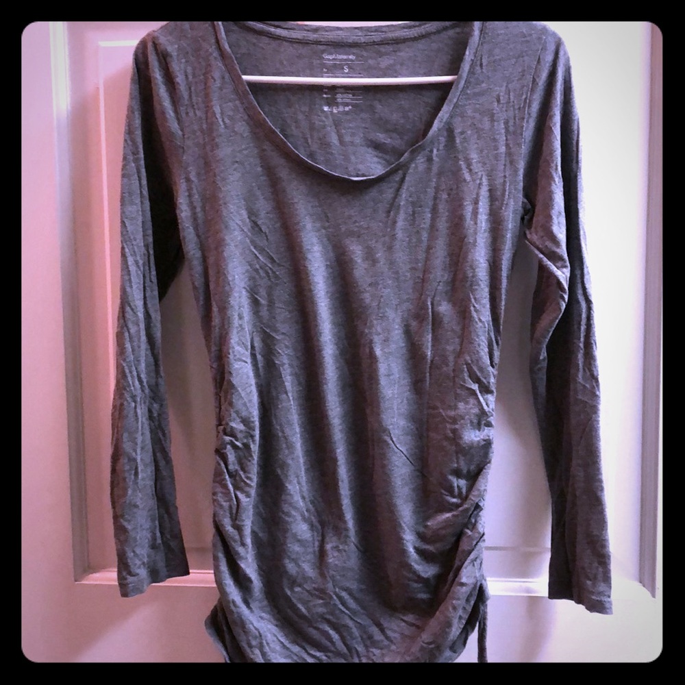 🌟Final Sale🌟 Gap Maternity long sleeve shirt